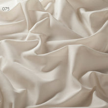 Laden Sie das Bild in den Galerie-Viewer, Gardine Balou *Farina Opoku Schlaf- & Wohnzimmer