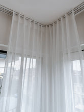 Laden Sie das Bild in den Galerie-Viewer, Gardinenschiene quadratisch