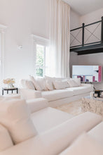 Laden Sie das Bild in den Galerie-Viewer, Lena Terlutter Edition Paloma Sofa