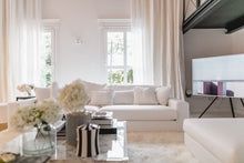 Laden Sie das Bild in den Galerie-Viewer, Lena Terlutter Edition Paloma Sofa