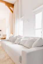 Laden Sie das Bild in den Galerie-Viewer, Lena Terlutter Edition Paloma Sofa