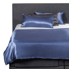 Laden Sie das Bild in den Galerie-Viewer, Silk Couture Seidenkissenbezug