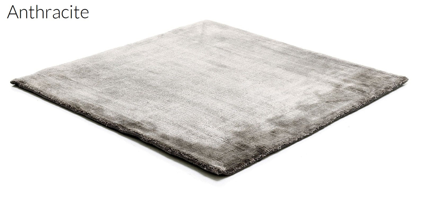 Farina Opoku Teppich Pearl Edition