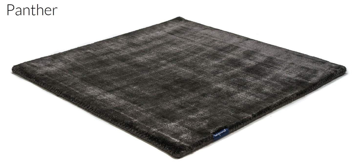 Farina Opoku Teppich Pearl Edition