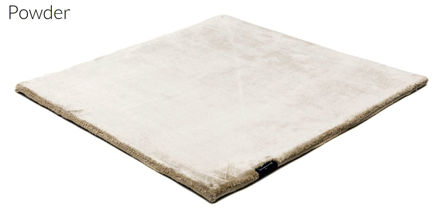 Farina Opoku Teppich Pearl Edition